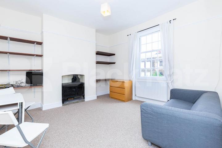 Bright and airy one bedroom flat set on top floor of a period conversion Stamford Road, Dalston